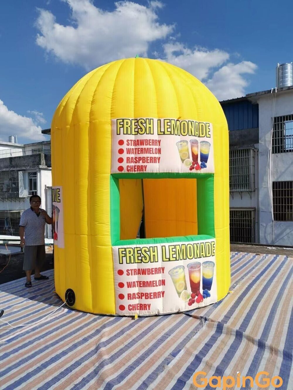 Elevate your outdoor retail experience with our Inflatable Portable Shop Beverage Stall. This boutique-style air-blown structure is designed for convenience and mobility. Set up shop anywhere and attract customers with this eye-catching and unique solution. The included air blower ensures quick and easy inflation, making it an ideal choice for on-the-go businesses, events, and pop-up shops. Stand out and make a statement with this portable and stylish beverage stall.